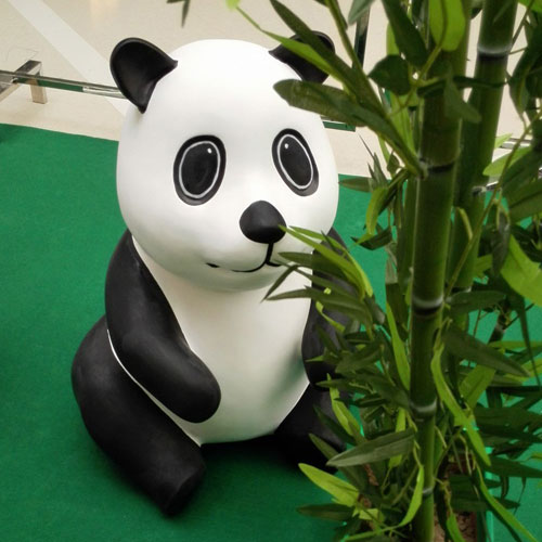 玻璃钢动物(wù)熊猫雕塑