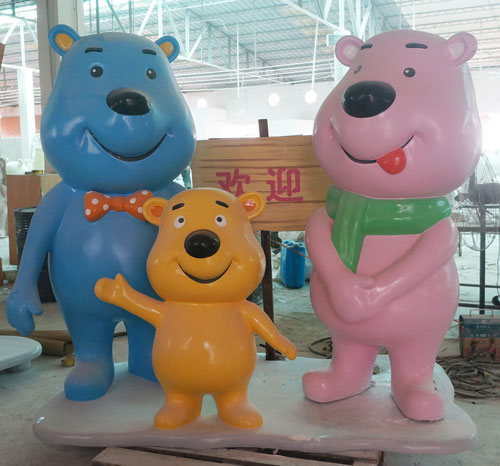 玻璃钢小(xiǎo)熊一家卡通雕塑