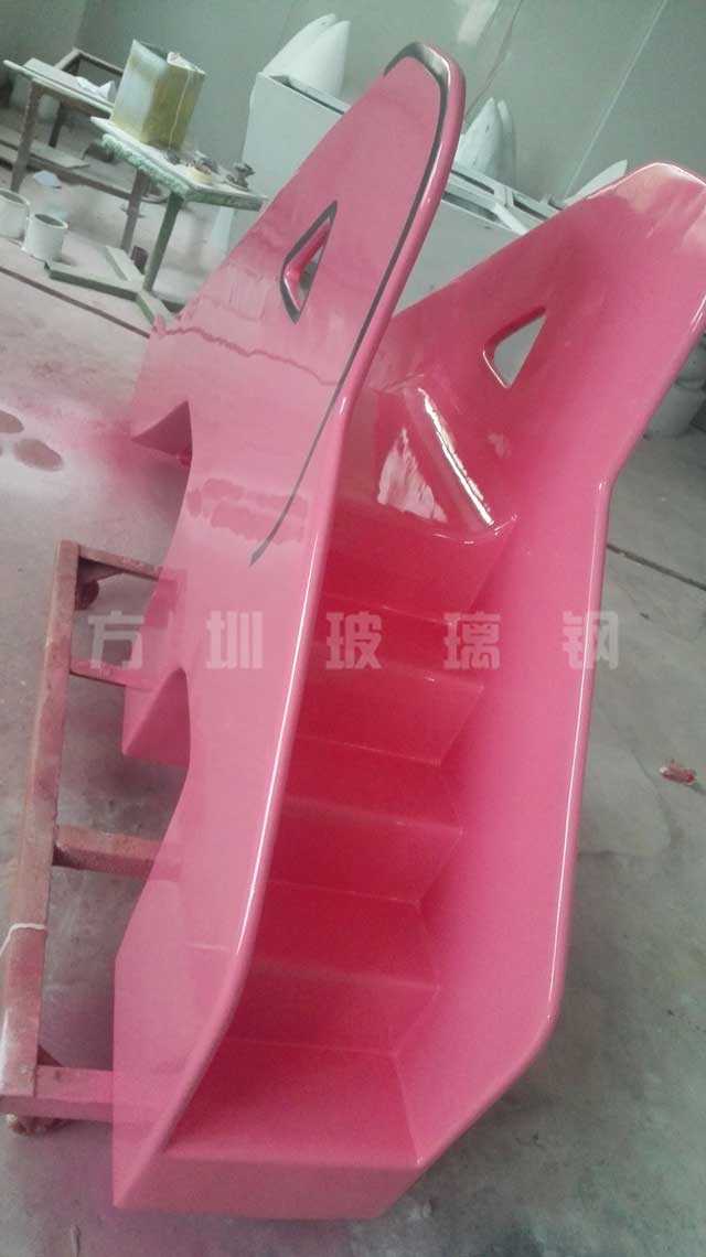 深圳幼儿园定制玻璃钢大象滑滑梯雕塑供小(xiǎo)朋友玩耍