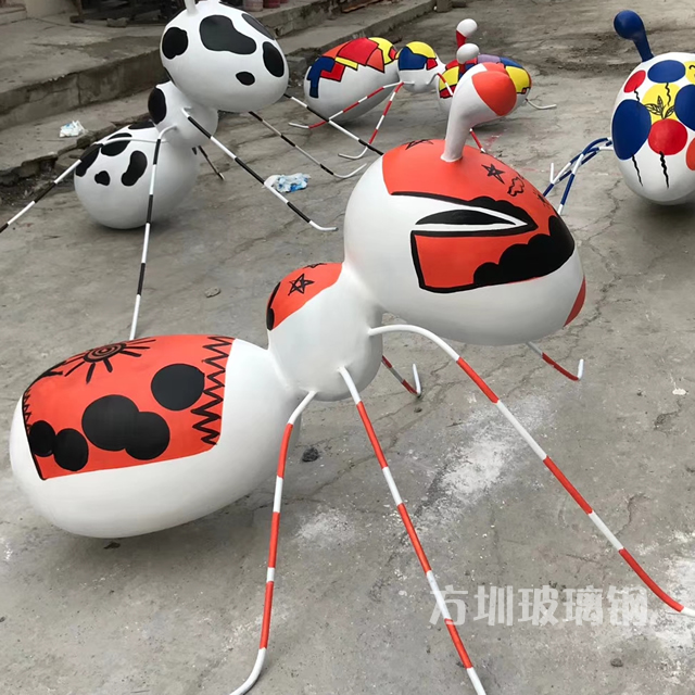 彩绘蚂蚁动物(wù)雕塑1