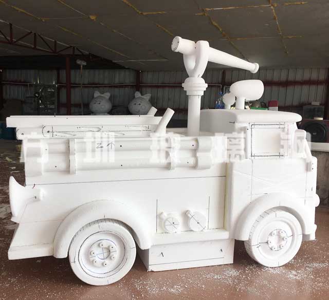 玻璃钢卡通消防車(chē)雕塑